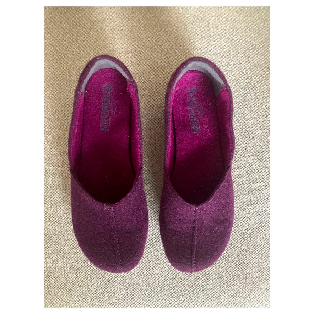 Stegmann Clogs Women's 'Liesl' Wool Skimmer - Dark Magenta